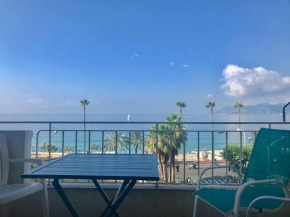 One bedroom apartment in Cannes with a balcony and great sea views - 821